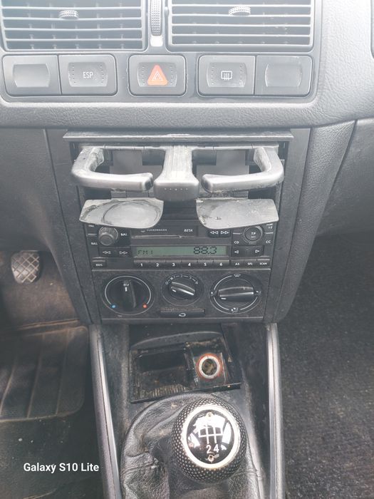 Vând VW golf 4 1.6 16 V ,2001