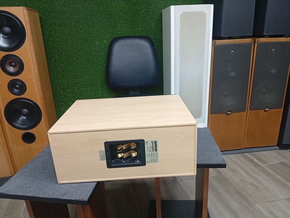 Център NUBERT nuBox CS-330