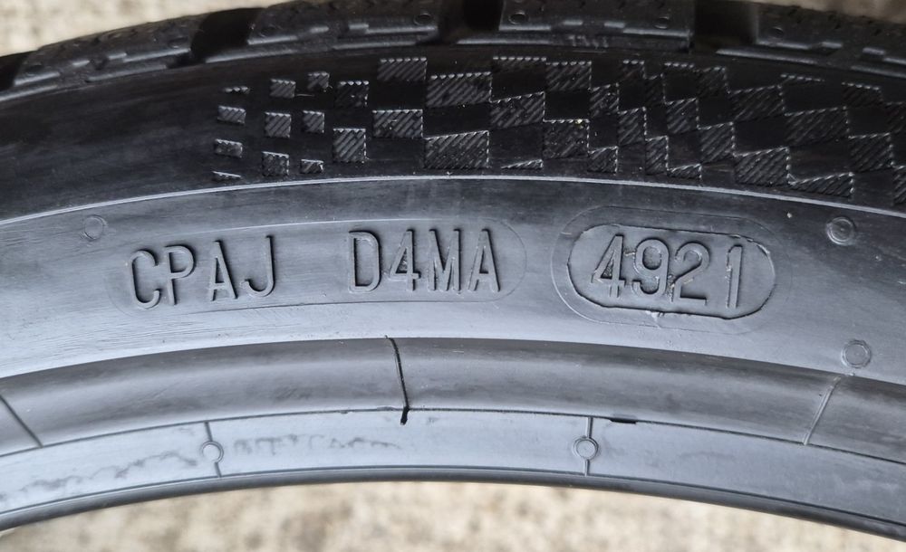 Set 4buc 235/35 R20 92W XL Continental WinterContact TS860 S M+S iarnă