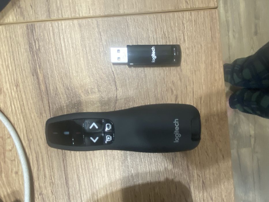 Logitech Wireless Presenter / Кликер для презентаций
