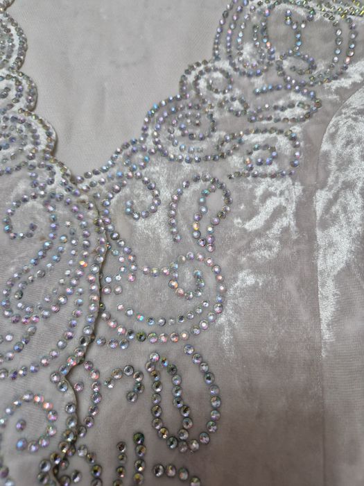 Продам камзол белый