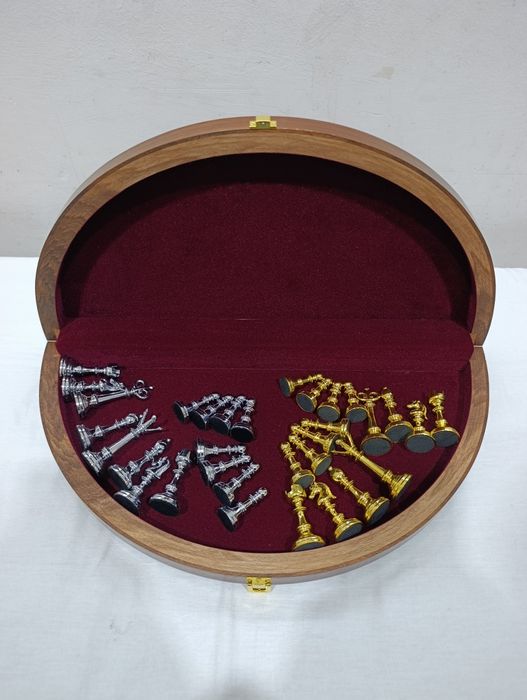 Dumaloq Shaxmat Шахматы 50 sm Yongʻoq daraxtidan yasalgan