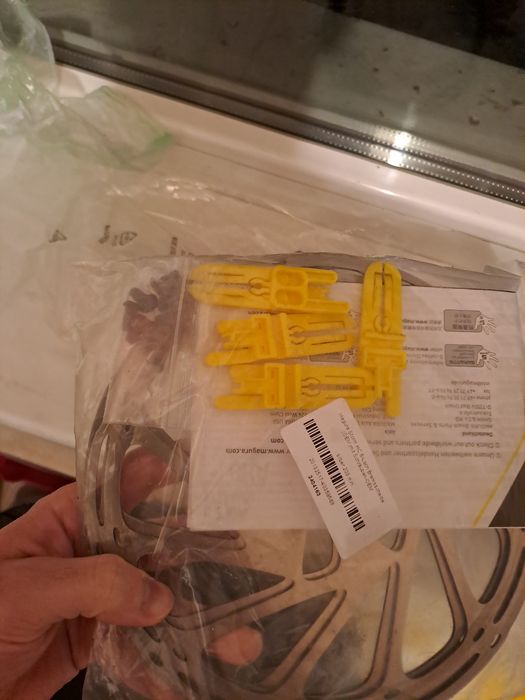 Set frane Sram code r 4 pistoane