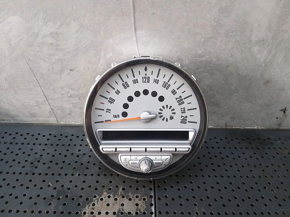 Ceasuri bord benzina butoane radio mini cooper r56 9125928 rg23737200 62116977077 67379411