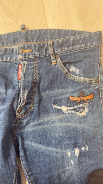 Blugi Dsquared2, marime 48, talie 44 cm, lungime 103 cm