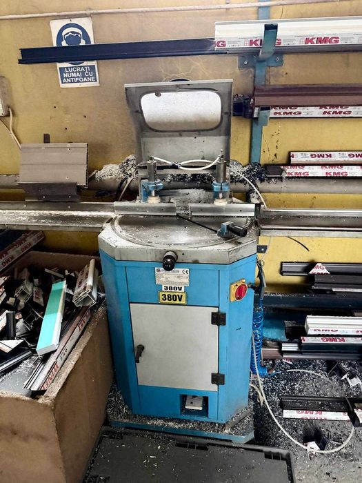 Inchiriez atelier tamplarie PVC