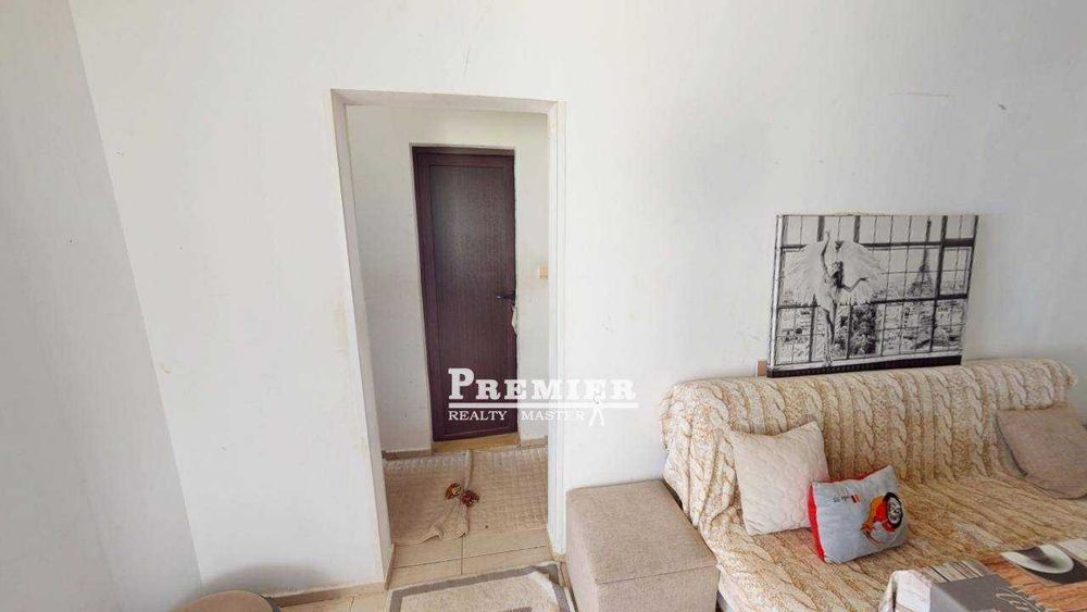 Продава се Тристаен апартамент в к.к. Слънчев бряг - 68 кв.м за 593 €/кв.м - Снимка #4