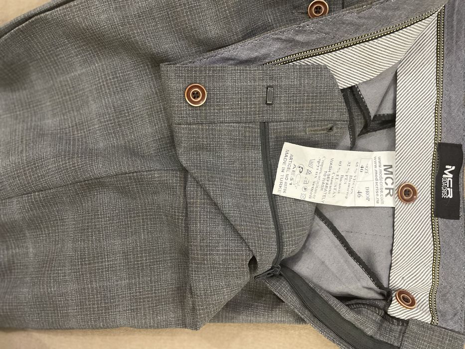 Мужской костюм, разм. 46.