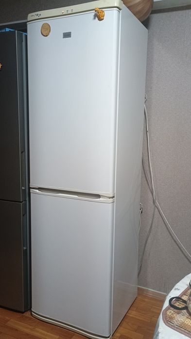 Холодильник ZANUSSI