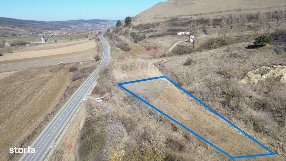 Teren extravilan 2.000 mp – cu acces direct la DN spre Moșna