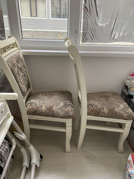 стулья для гостинной