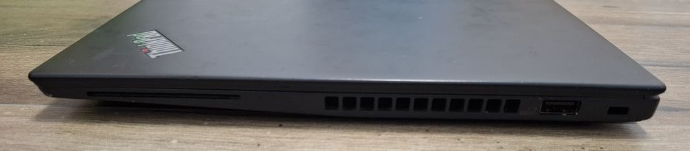Lenovo ThinkPad T14S | I5 10210U | 8GB RAM | 256 SSD