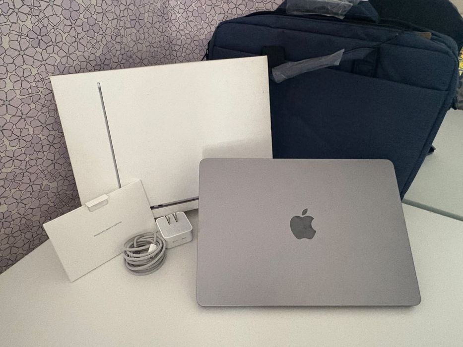 MacBook Air 13” — Apple M3