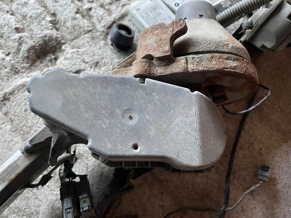 Ел.теглич BMW e90 e91 e92