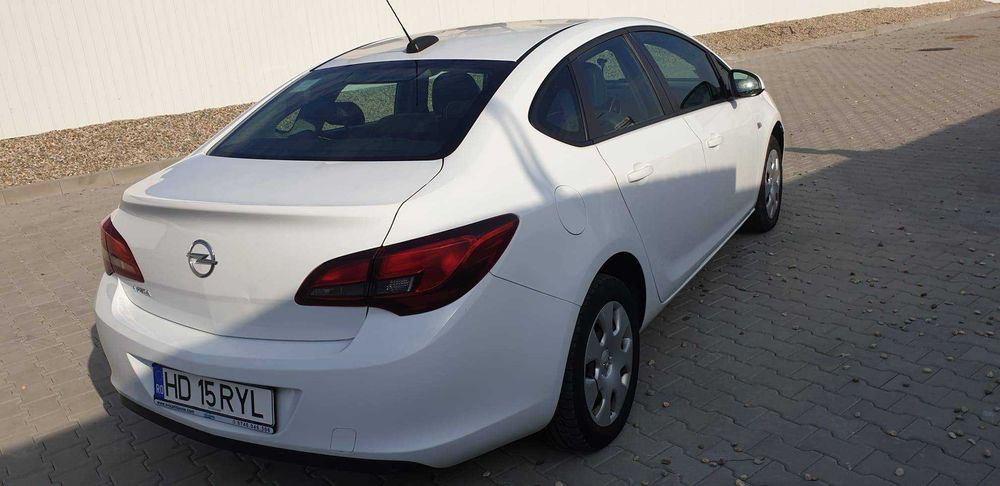 Opel Astra J 2018 1.6 aspirat 115 CP Benzina+Gaz 6200 E