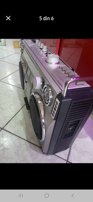 Radiocasetofon Crown