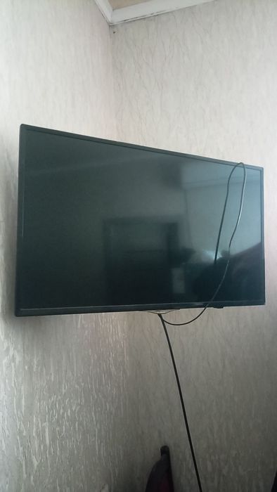 Televizor vinos  32 lik