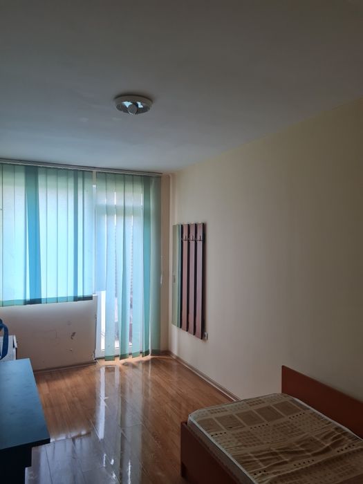 Дава се под наем Четиристаен апартамент в Благоевград, Идеален център - 100 кв.м за 255 € - Снимка #3