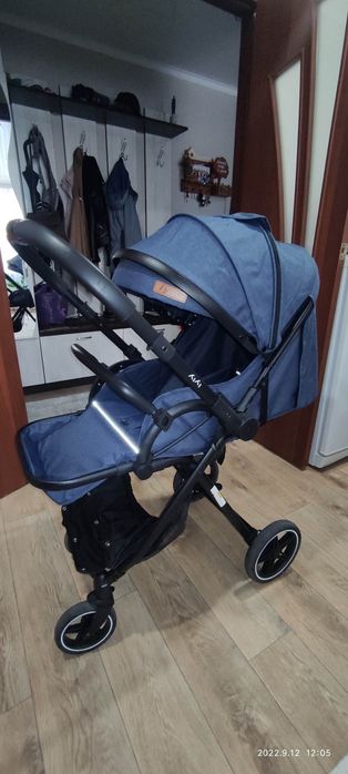 Продам прогулочную коляску