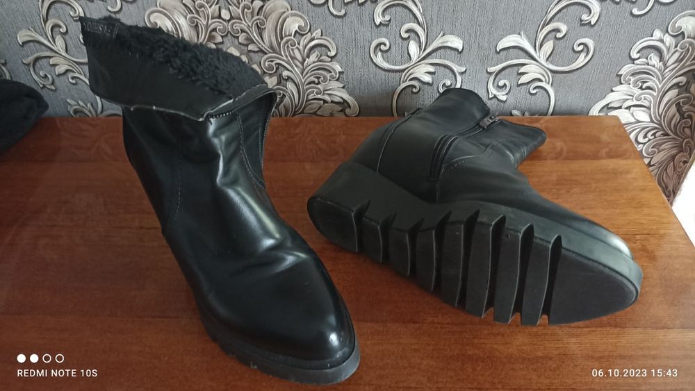 Продам осенние сапожки