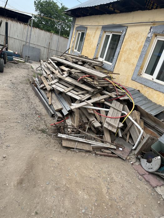 Продам лес с крыши дома