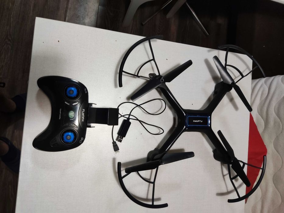 Дрон с камера 2 броя за ремонт