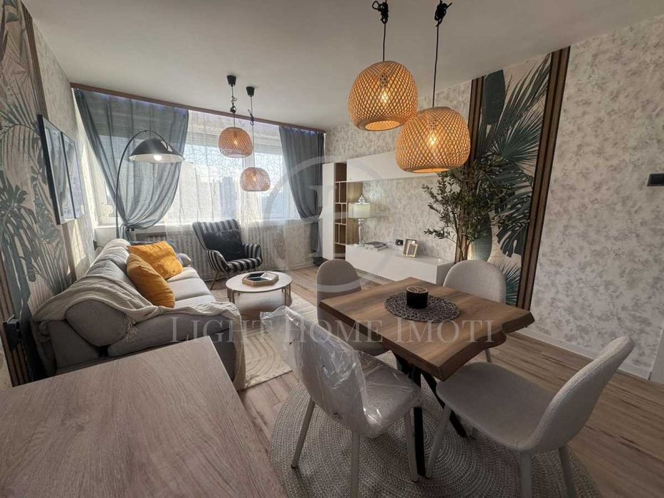 Продава се Тристаен апартамент в Пловдив, Център - 70 кв.м за 2108 €/кв.м - Снимка #1