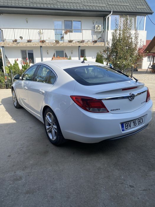 Opel insignia 2012 vand sau schimb