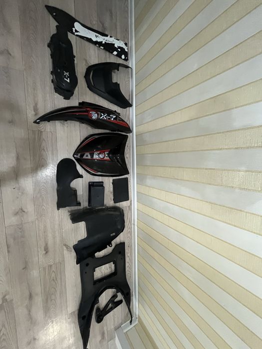 Продам запчасти на скутер м8