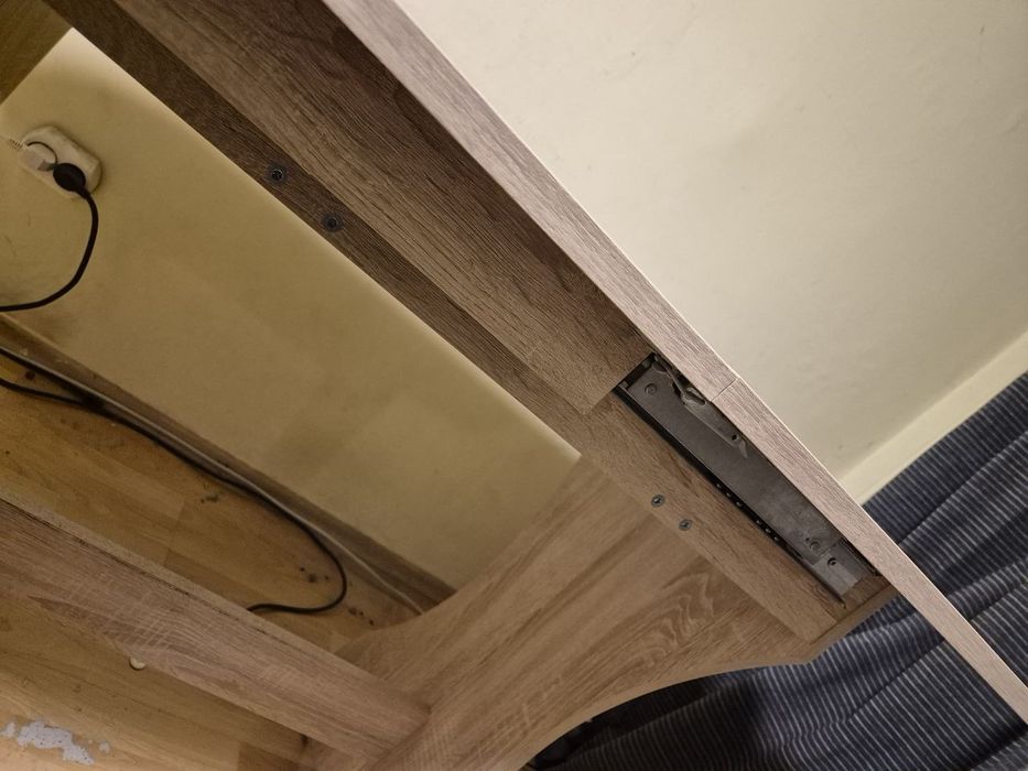 Masă living/bucătărie extensibilă