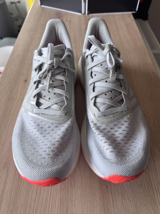New Balance Rebel V3