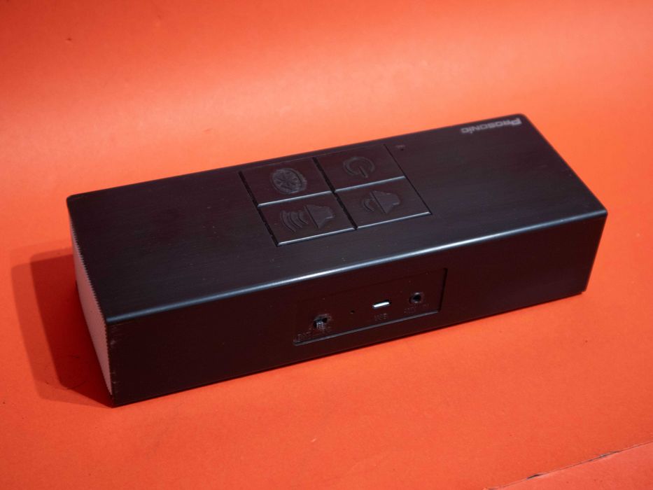 Prosonic BT-18 преносима Bluetooth колонка с USB, AUX и FM радио