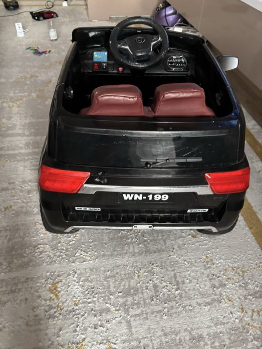 Машинка на пульте управления