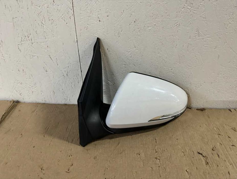 Зеркало (электрический поворотник) левое Hyundai Accent 2