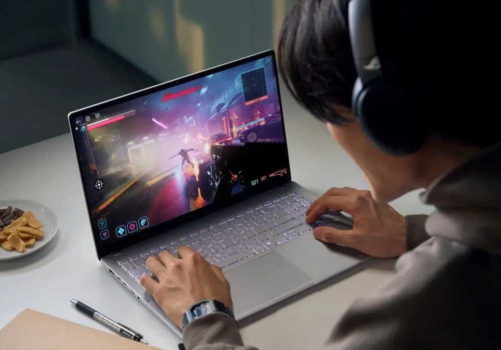 Asus Vivobook S15 OLED Snapdragon X Elite X1E 78 100/32GB DDR5/1TB SSD