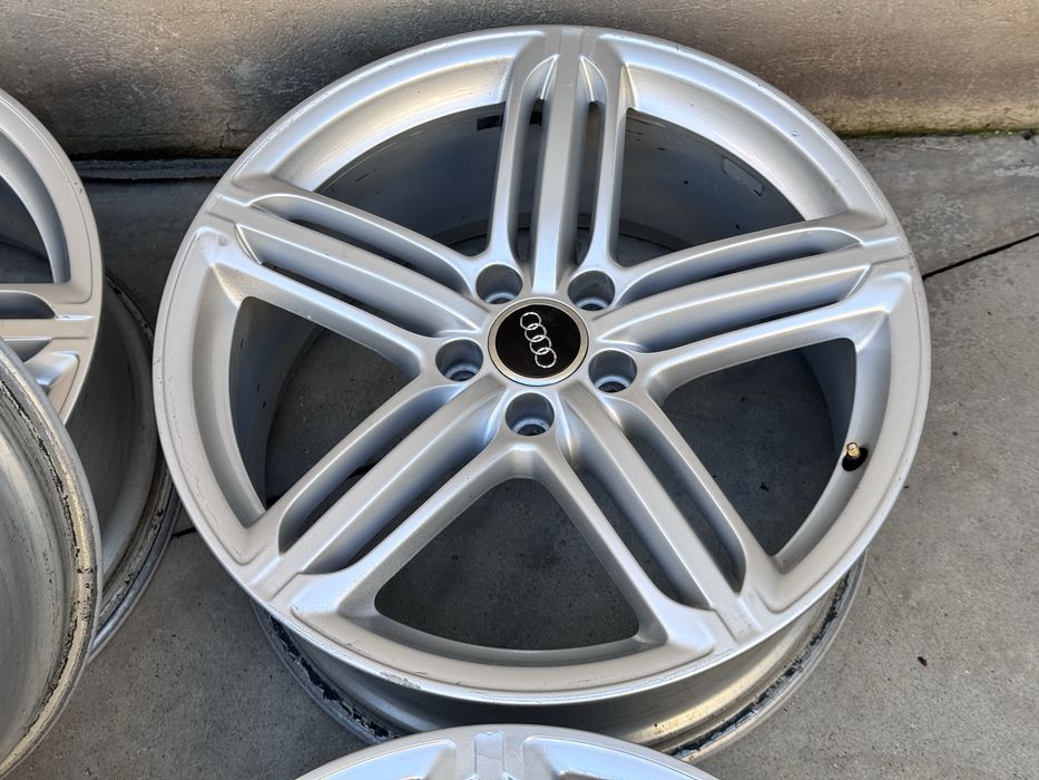 4бр ал Audi A4/S4/. 19цола оригинални