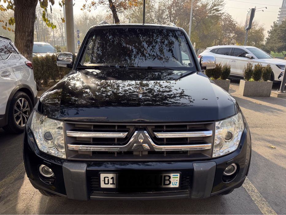 Mitsubishi pajero 2007