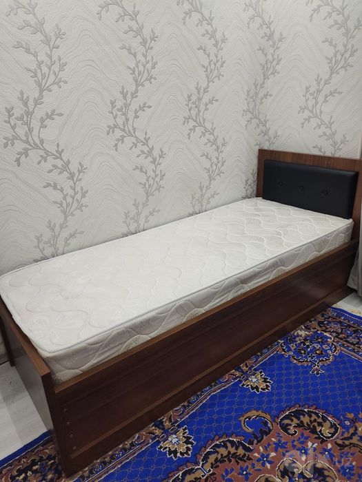 Кровать сотилади