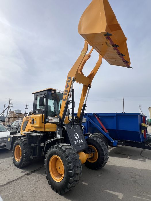 Фронтальный погрузчик