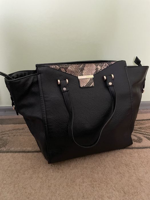 Дамска чанта от естествена кожа