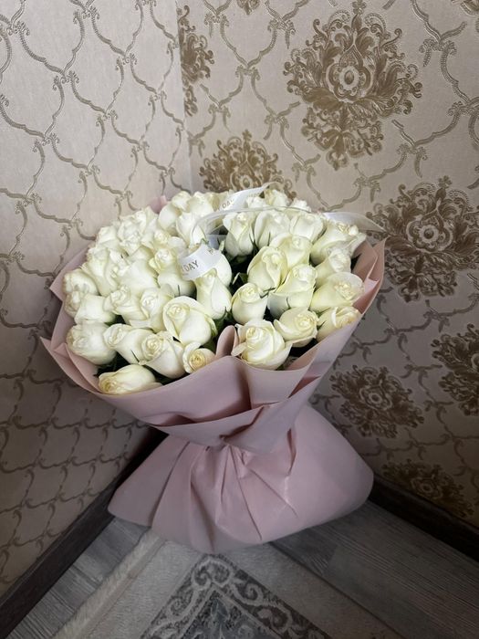 Продам белые розы, 60 см, 51 шт, свежий, сегоднящий, срочно