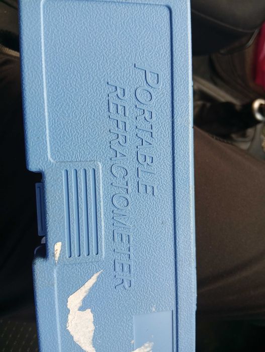 Рефлектометър за измерване на захарност