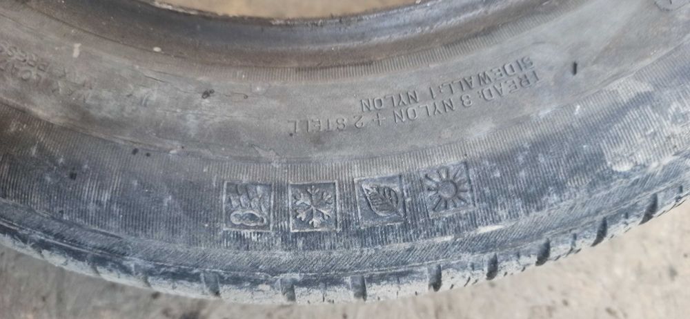 Резина 2 балона зима  R14