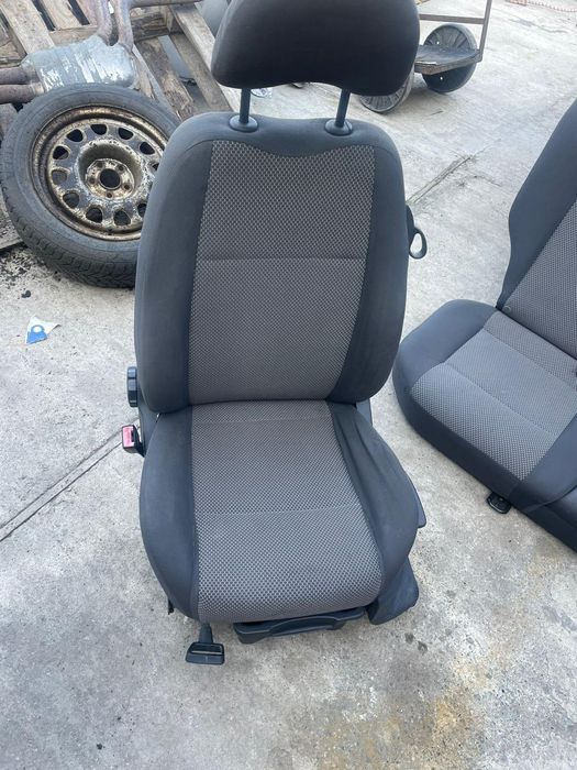 Седалки за vw Fox