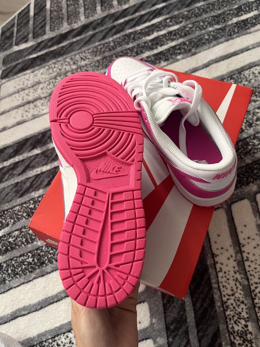 Nike Dunk Pink.