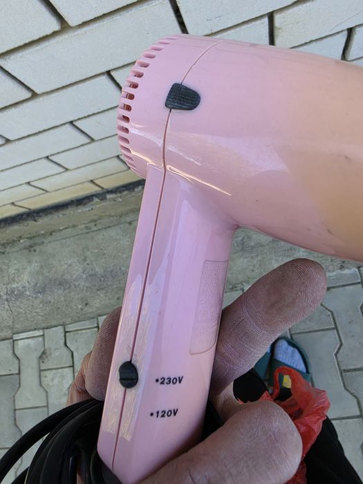 Фен карманный на 120-220V