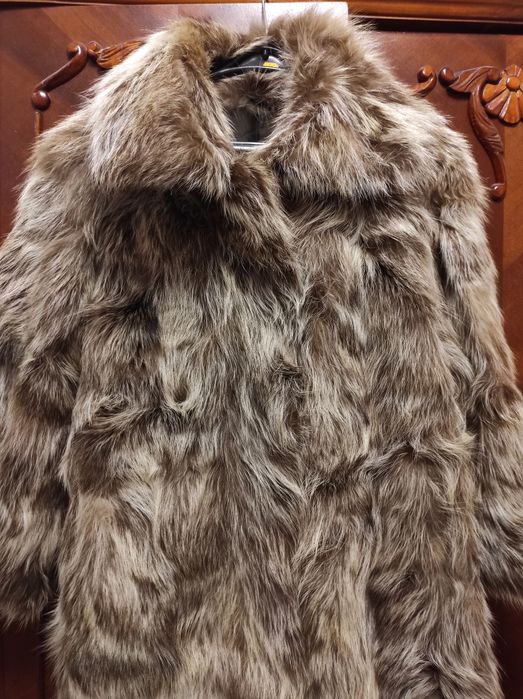 Haina lunga din blana de raton cu par lung