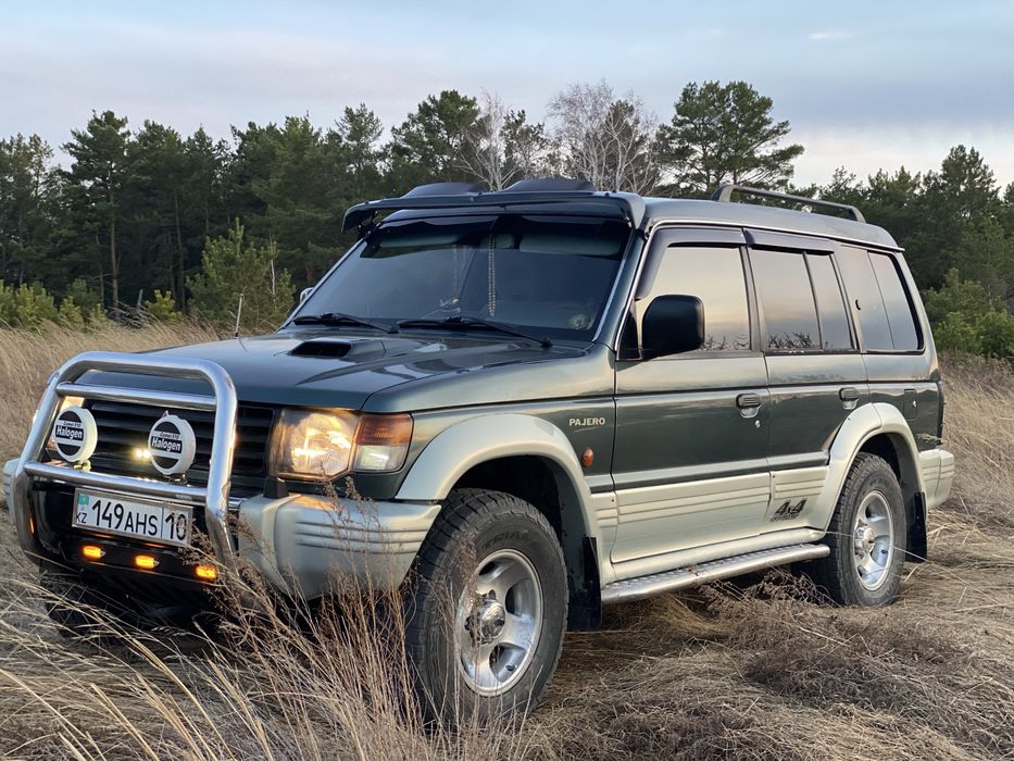 Mitsubishi Pajero 2
