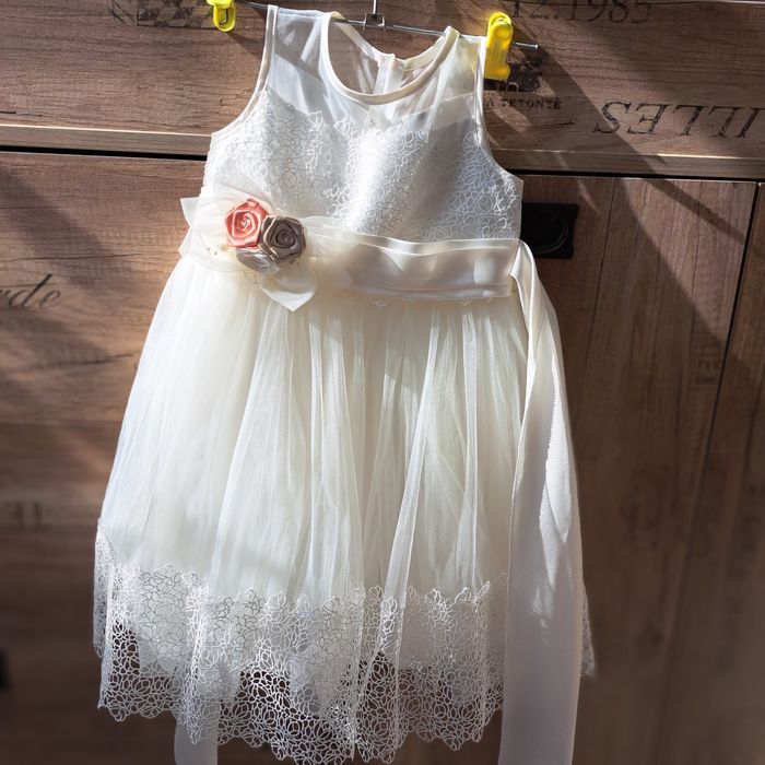 Платье нарядное  4-6 лет