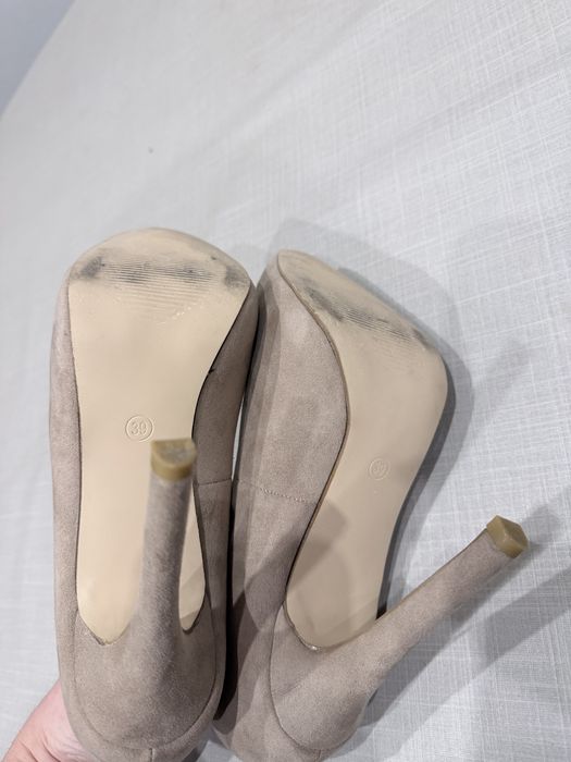 Обувки на висок ток с платформа